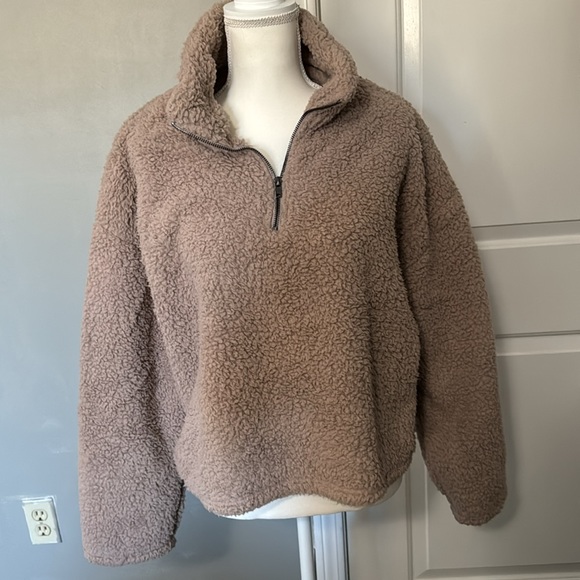 Sherpa Pullover. Quarter Zip. large - Picture 1 of 4
